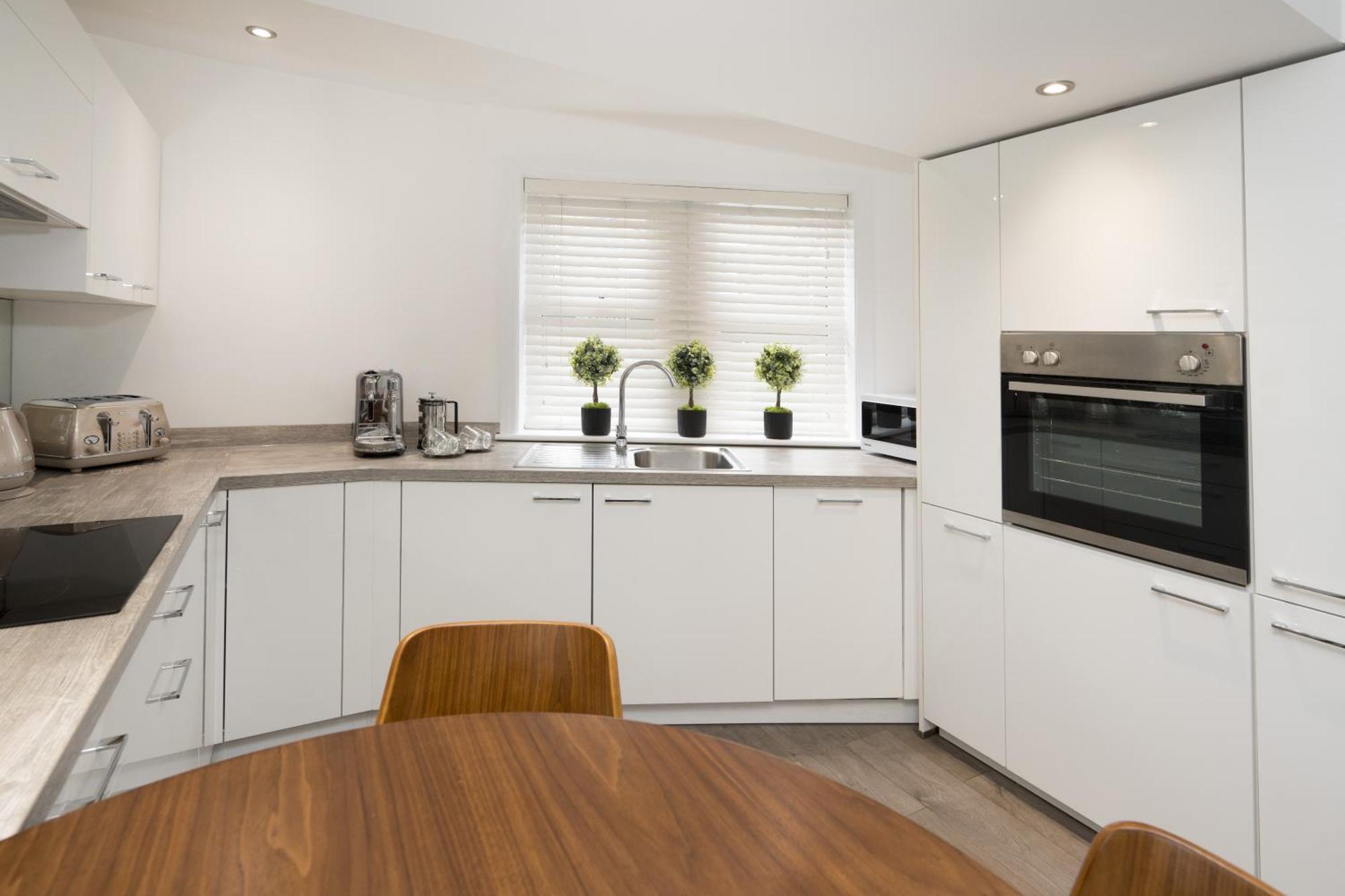 Sixtytwo By Harrogate Serviced Apartments Exterior photo